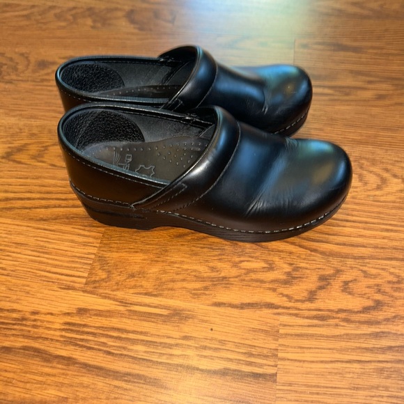 Dansko Clogs - Picture 1 of 3